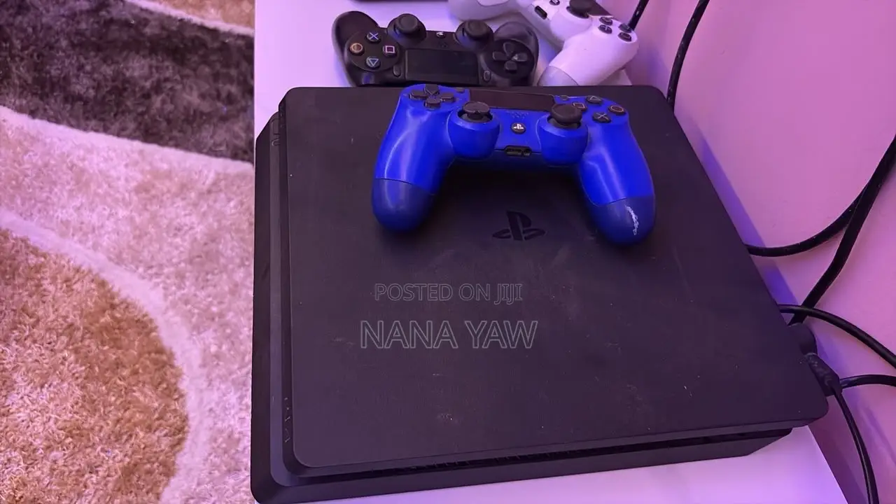 PlayStation 4 Slim