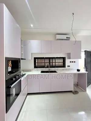 3bdrm House in Lake Side Estate for sale