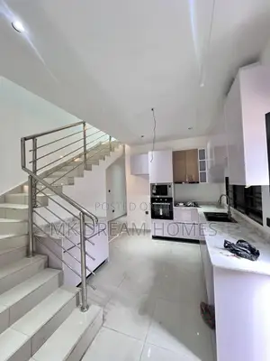 3bdrm House in Lake Side Estate for sale