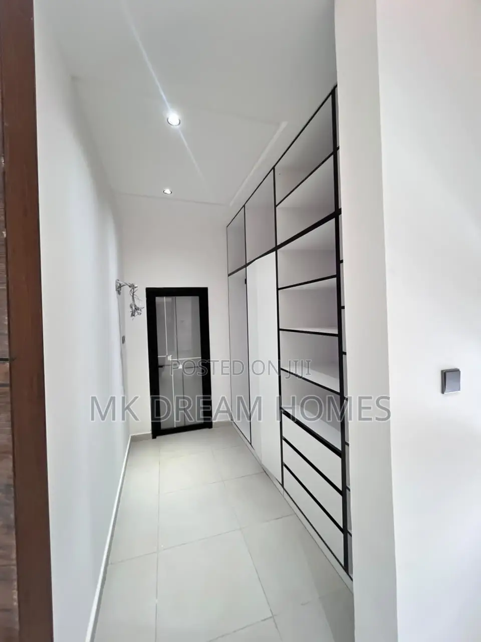 3bdrm House in Lake Side Estate for sale
