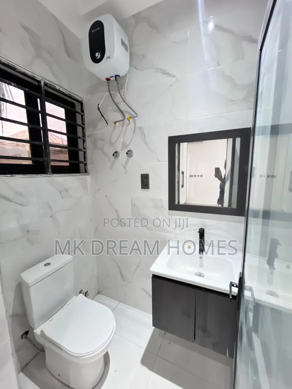 3bdrm House in Lake Side Estate for sale