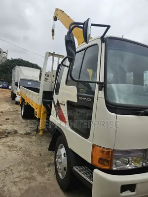 Kia Rhino (2) CRANE