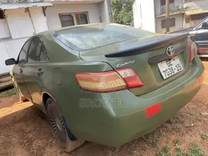 Toyota Camry LE 4dr Sedan (2.5L 4cyl 6A) 2011 Green