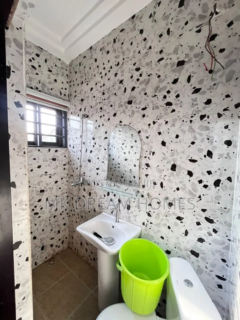 2bdrm House in Lake Side Estate for rent