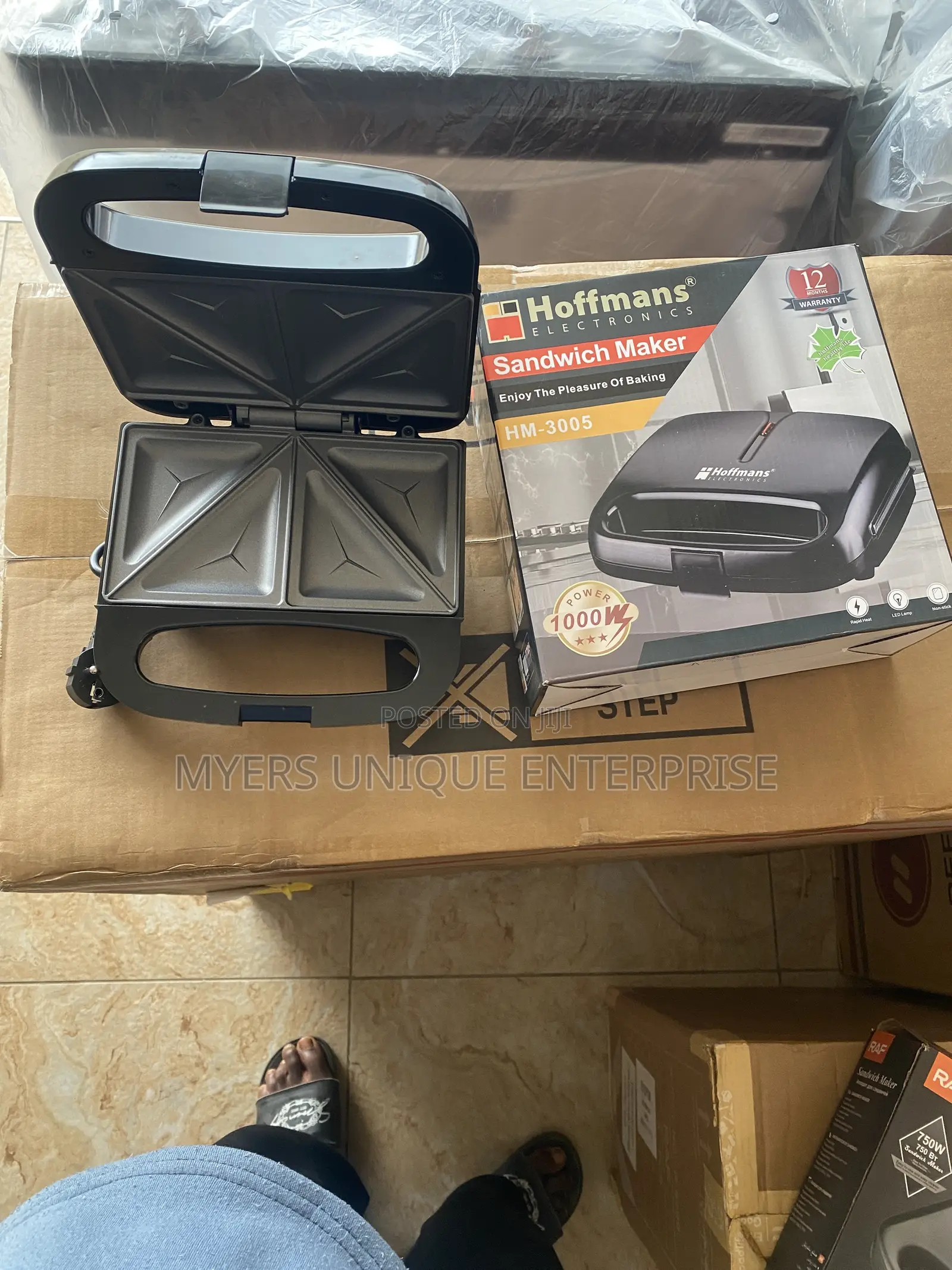 Brand New Hoffmans Sandwich Toaster - Non Stick Plates