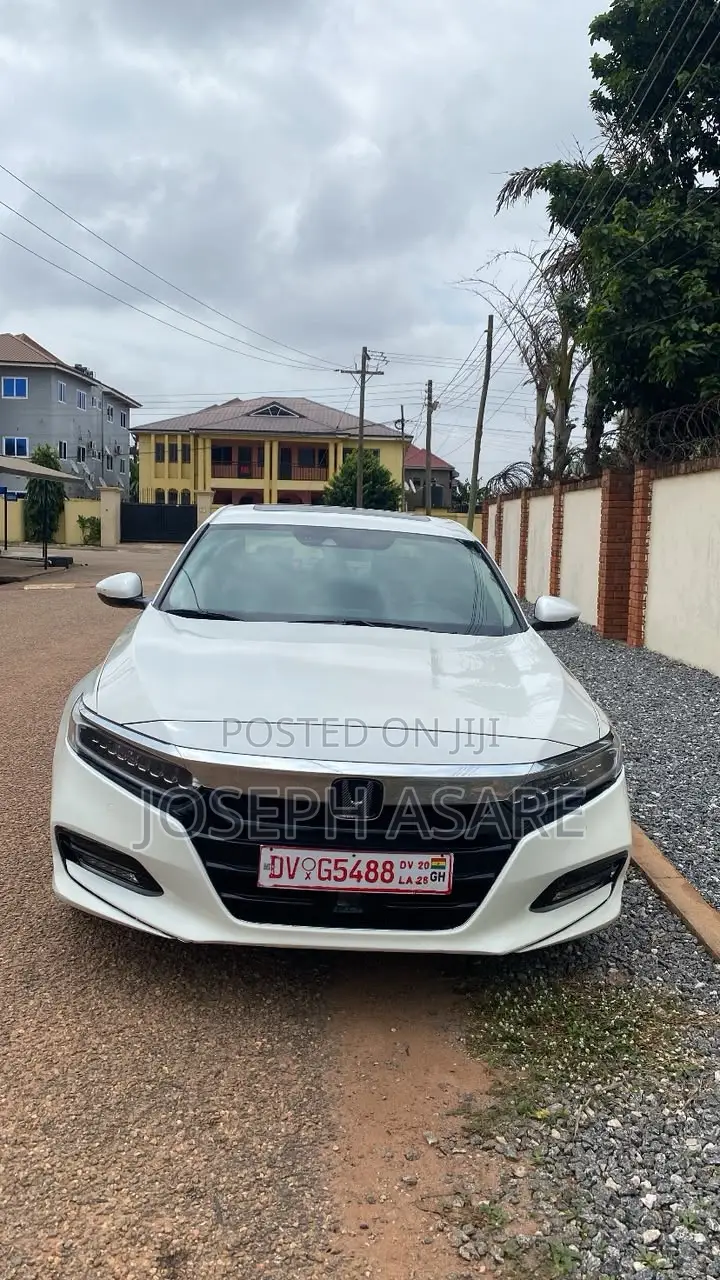 Honda Accord EX-L (2.0L 4cyl Turbo 10A) 2019 White