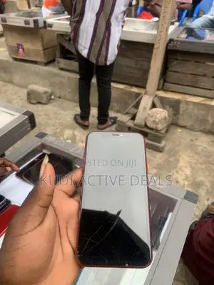 Apple iPhone XR 128 GB Red