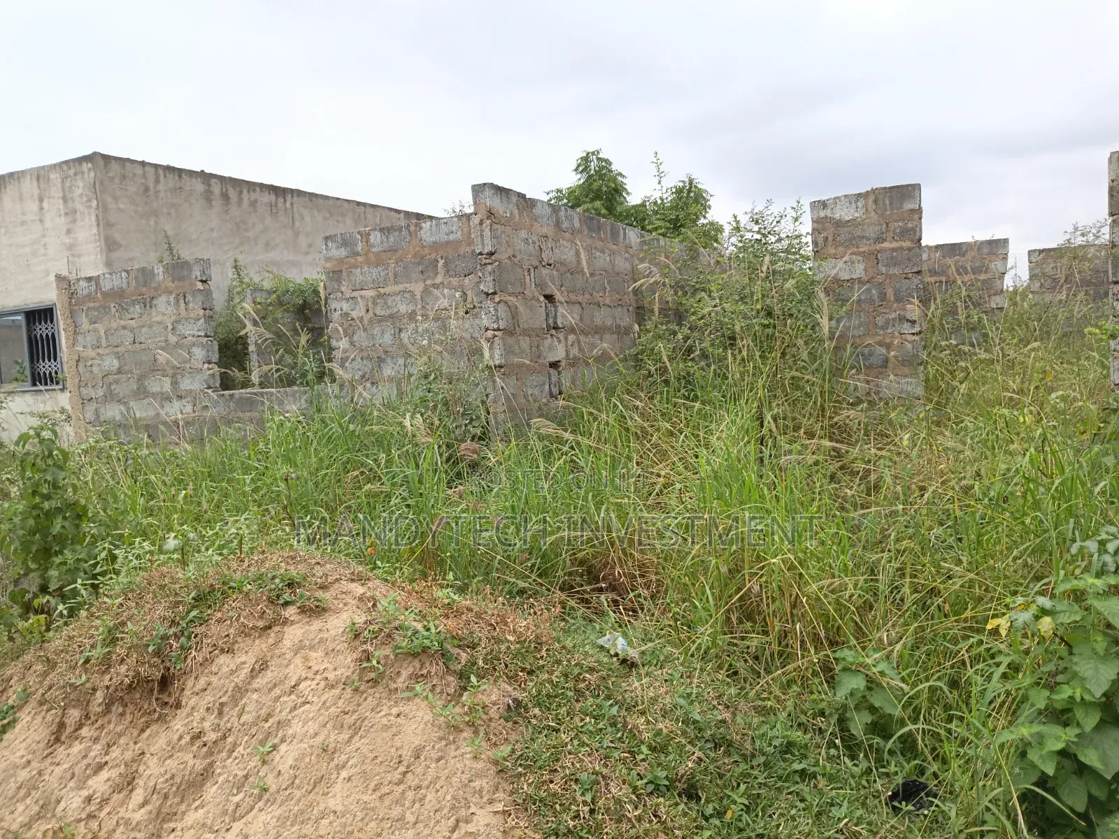 Roadside Property Kubekrom- Katamanso