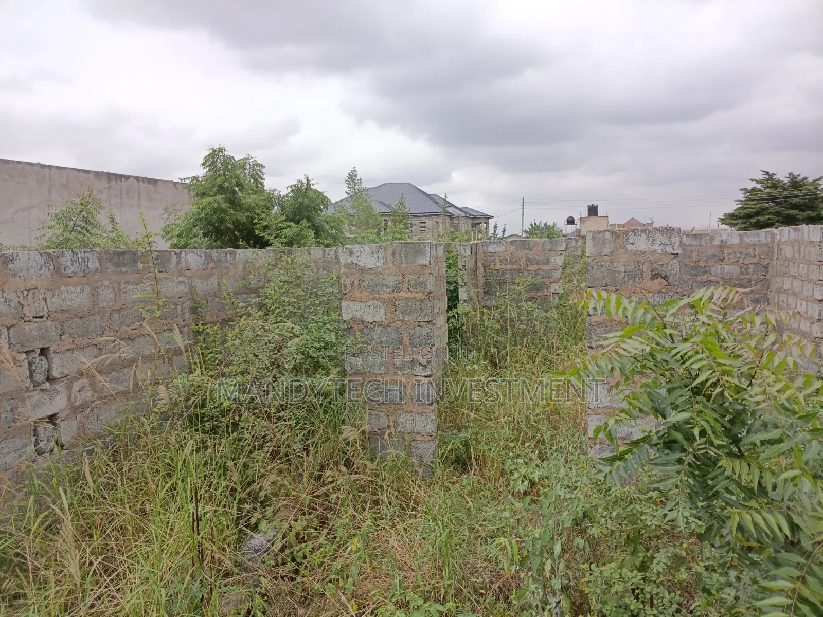 Roadside Property Kubekrom- Katamanso