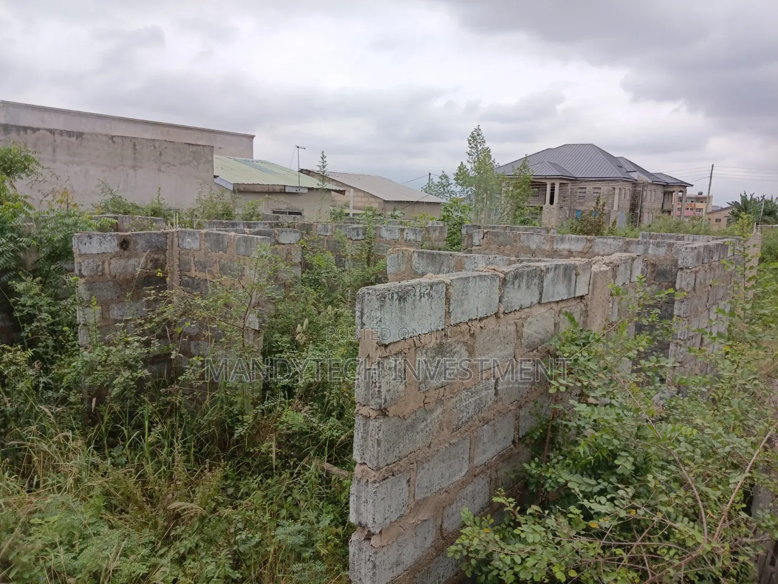 Roadside Property Kubekrom- Katamanso