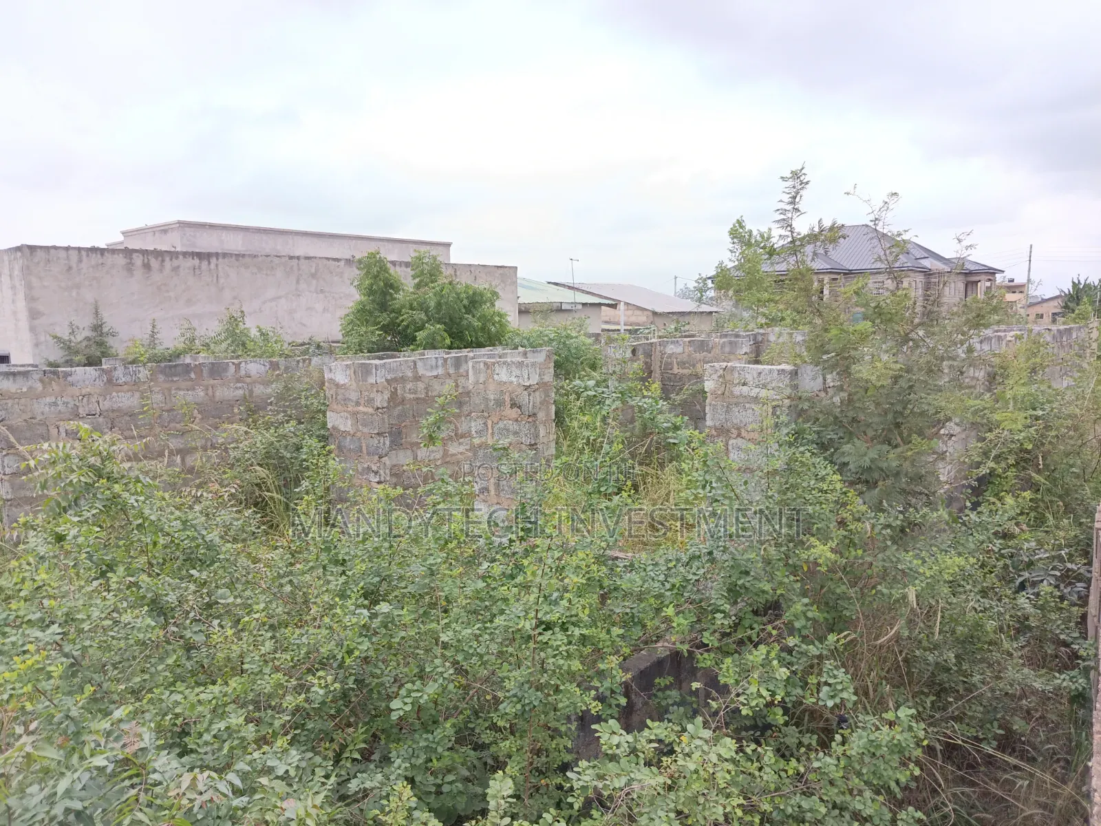Roadside Property Kubekrom- Katamanso