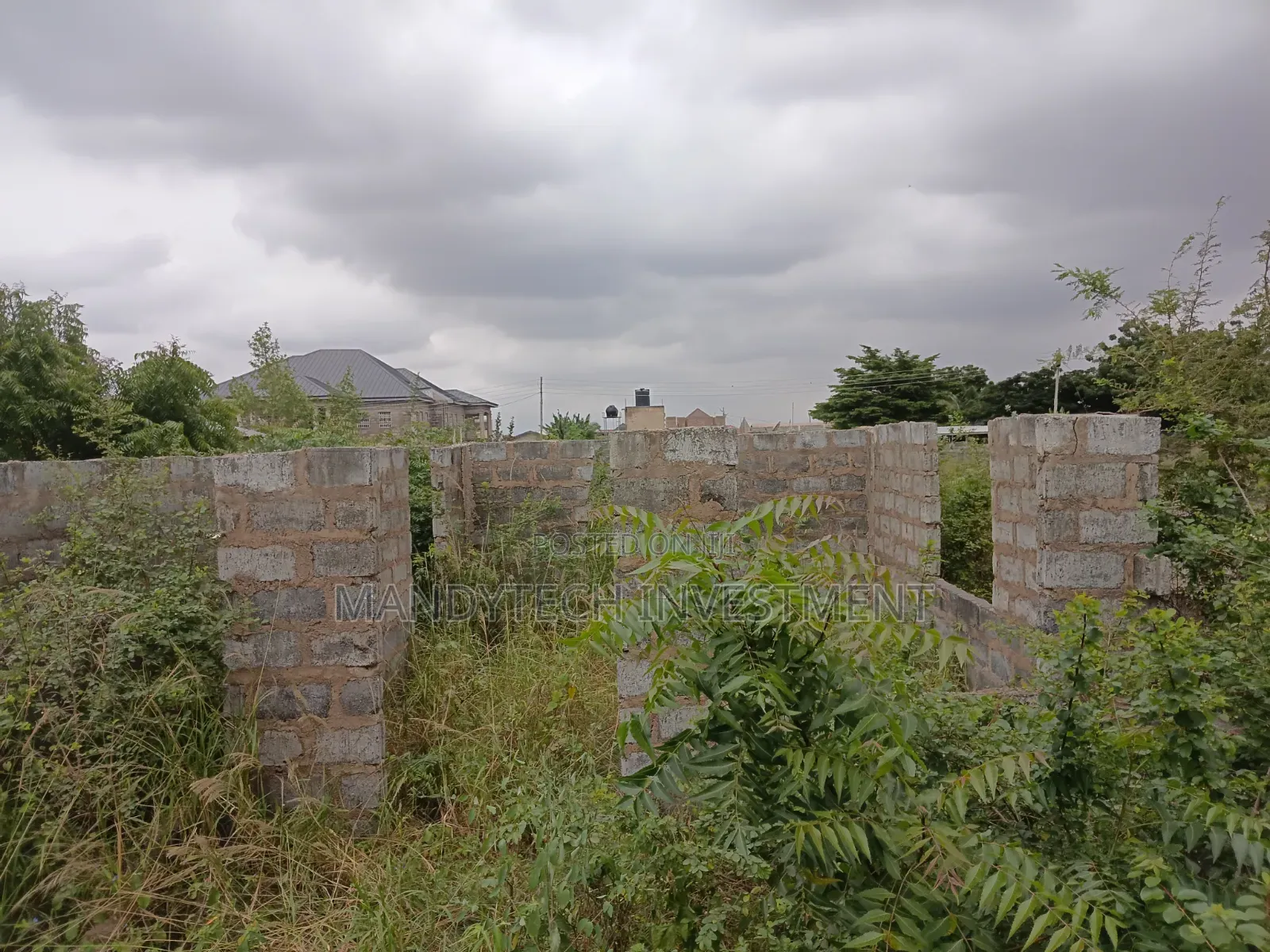 Roadside Property Kubekrom- Katamanso