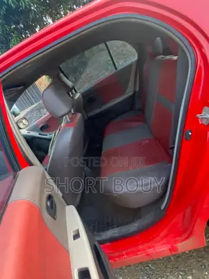 Toyota Vitz 1.5 FWD 5dr 2010 Red