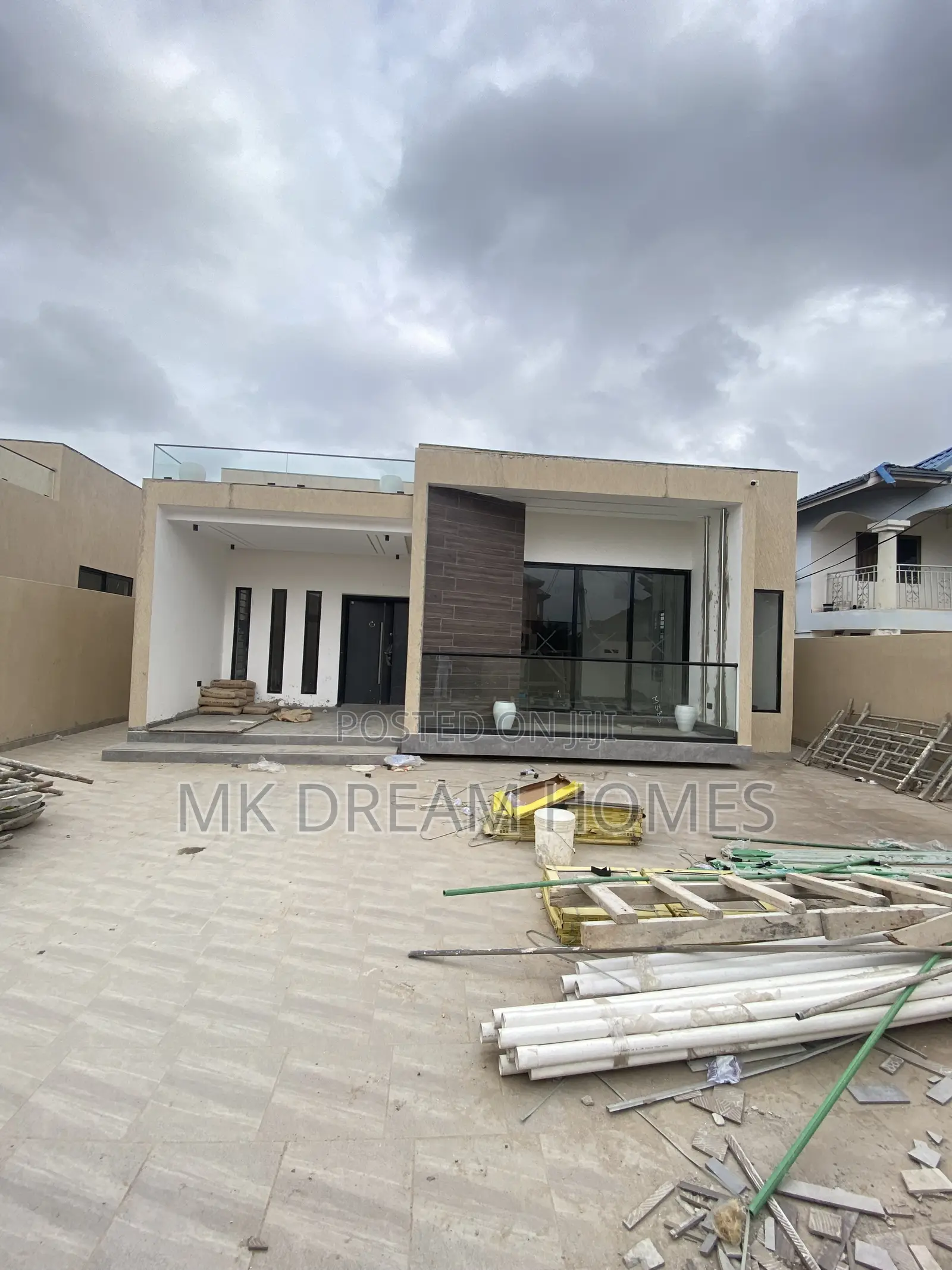3bdrm House in Lake Side Estate for rent