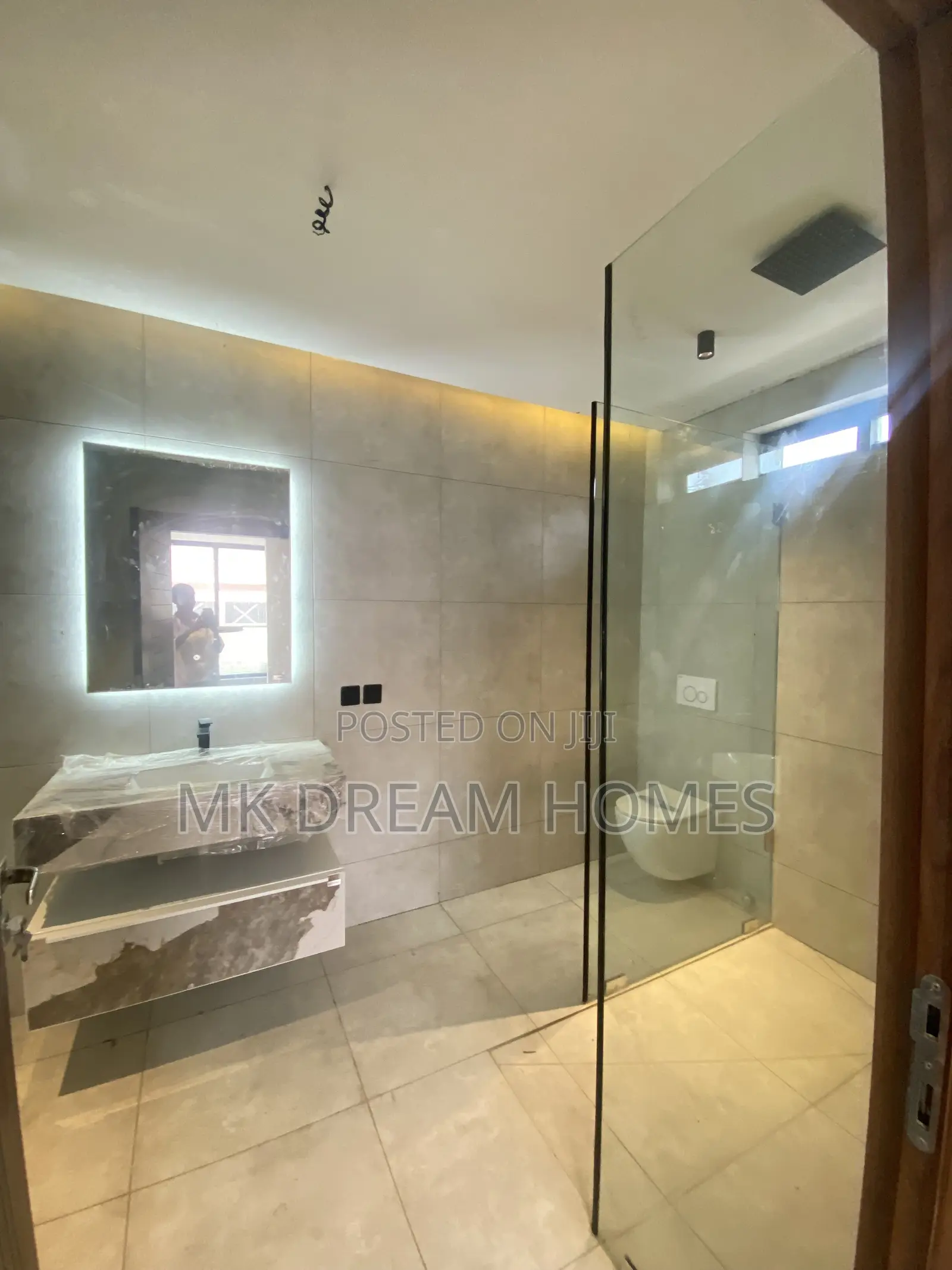 3bdrm House in Lake Side Estate for rent