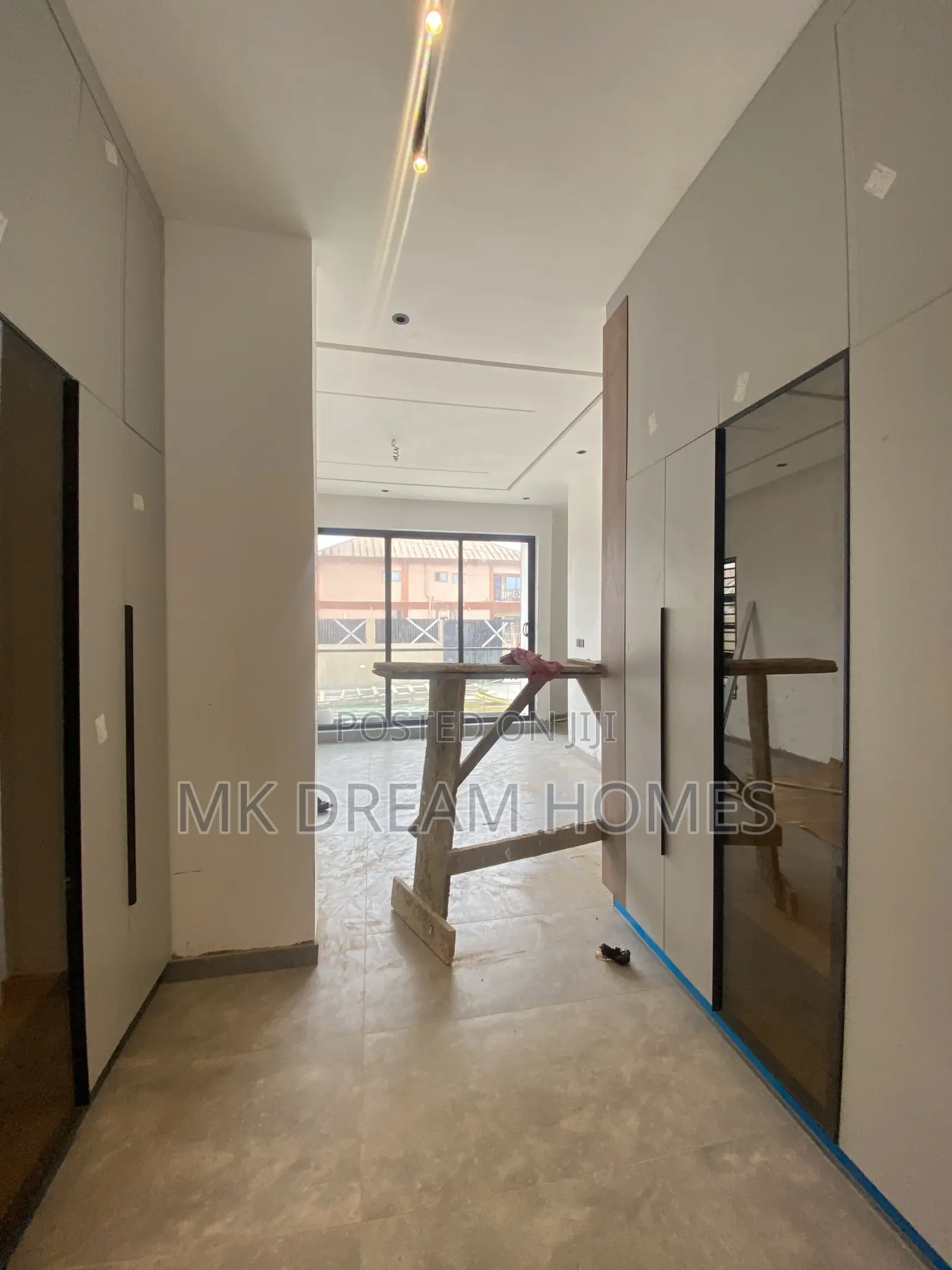 3bdrm House in Lake Side Estate for rent