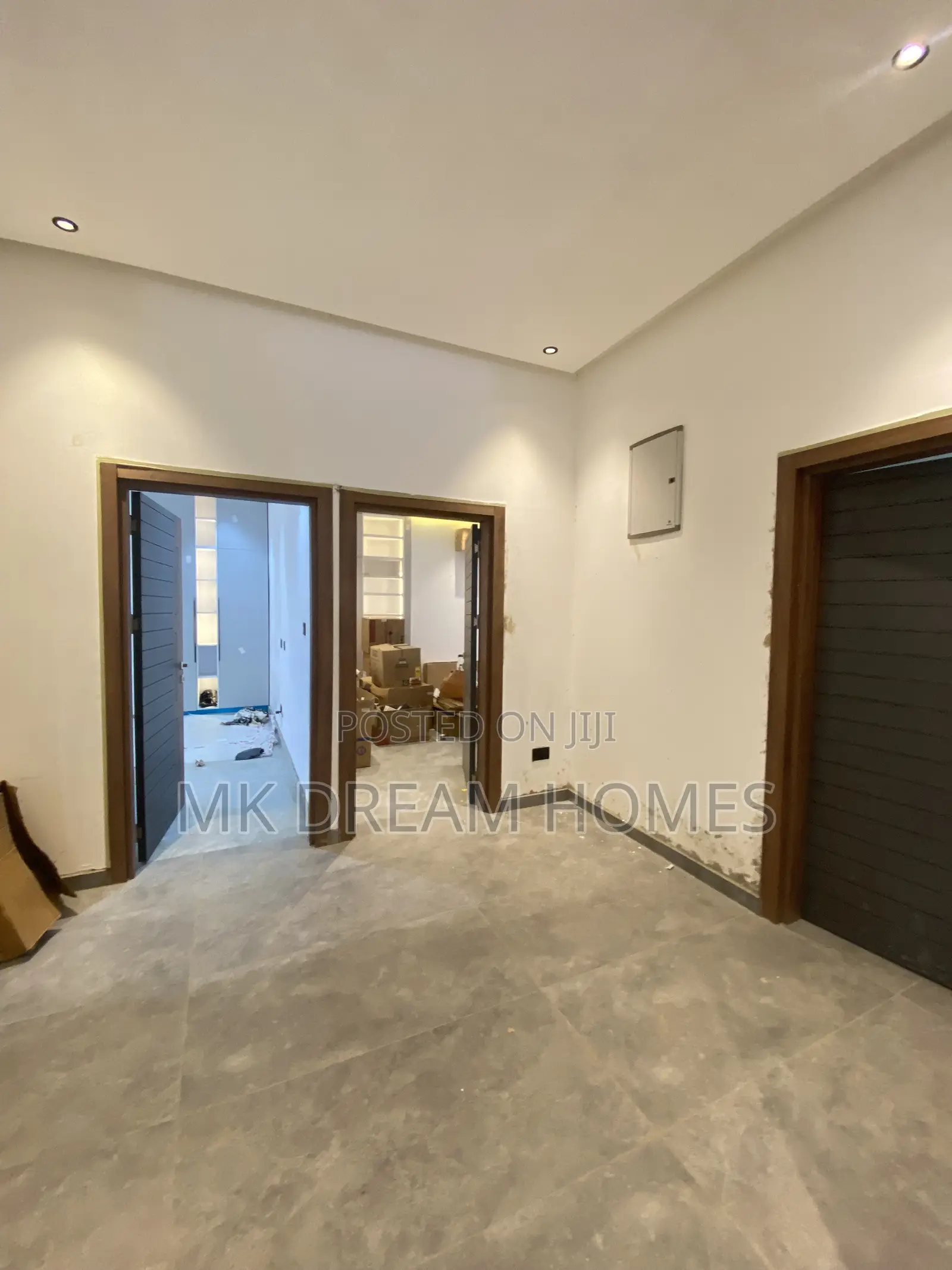 3bdrm House in Lake Side Estate for rent