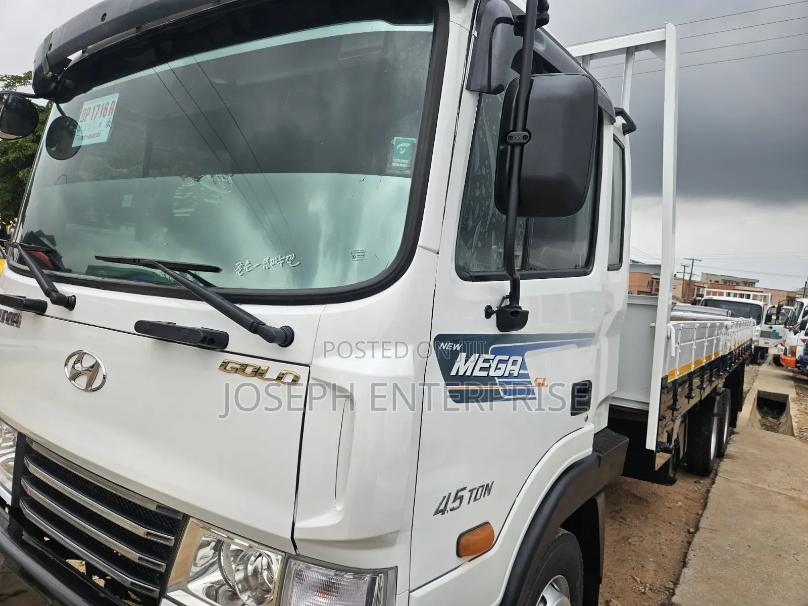 Hyundai 5-Ton Gold