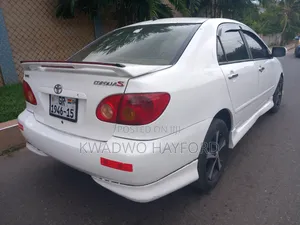 Toyota Corolla 2005 White