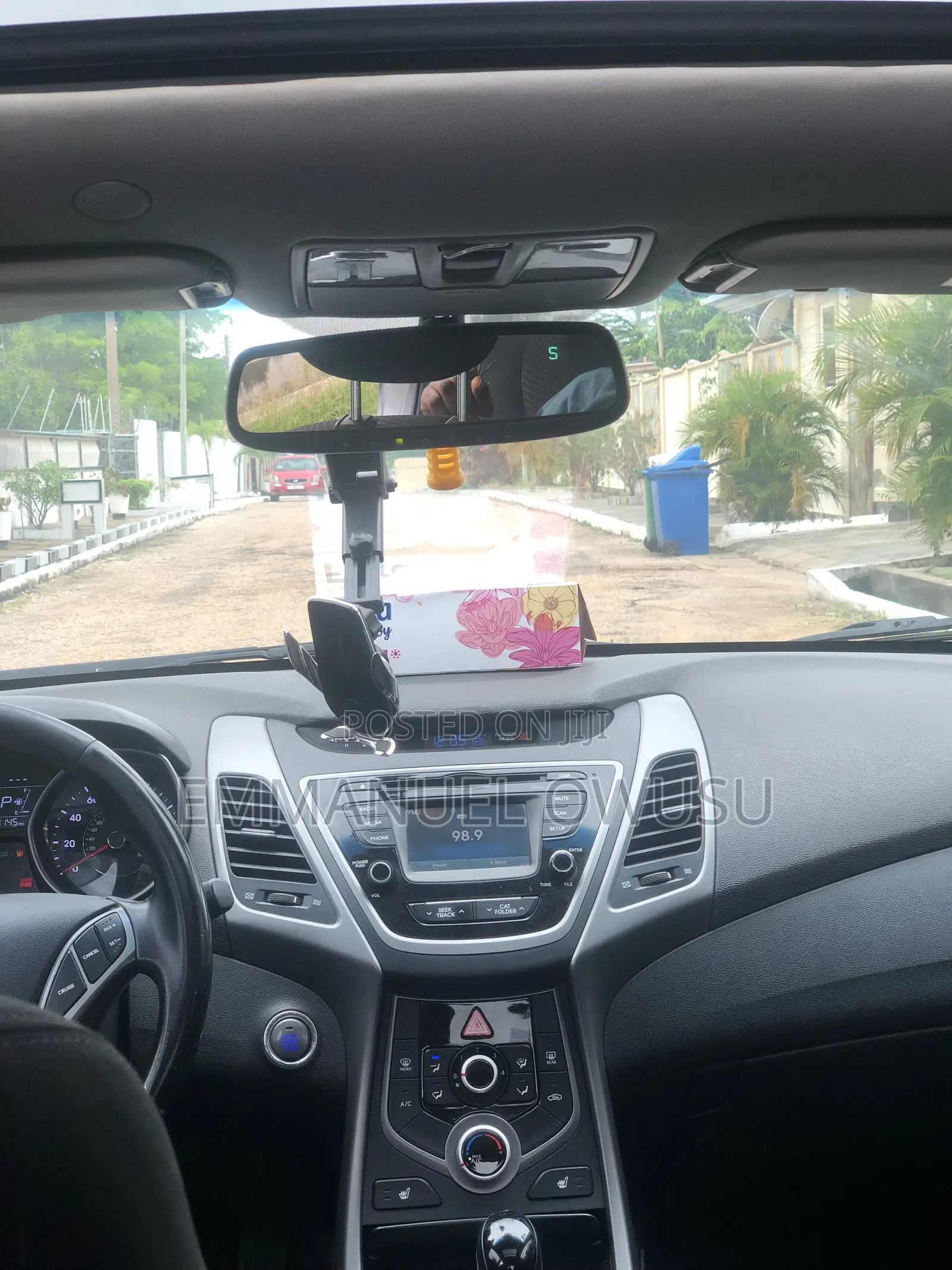 Hyundai Elantra 2016 Silver