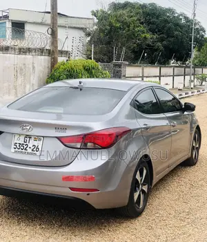Hyundai Elantra 2016 Silver