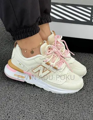 New Balance Tenis 999 for Ladies , SWIPE TO OTHER COLOURS >