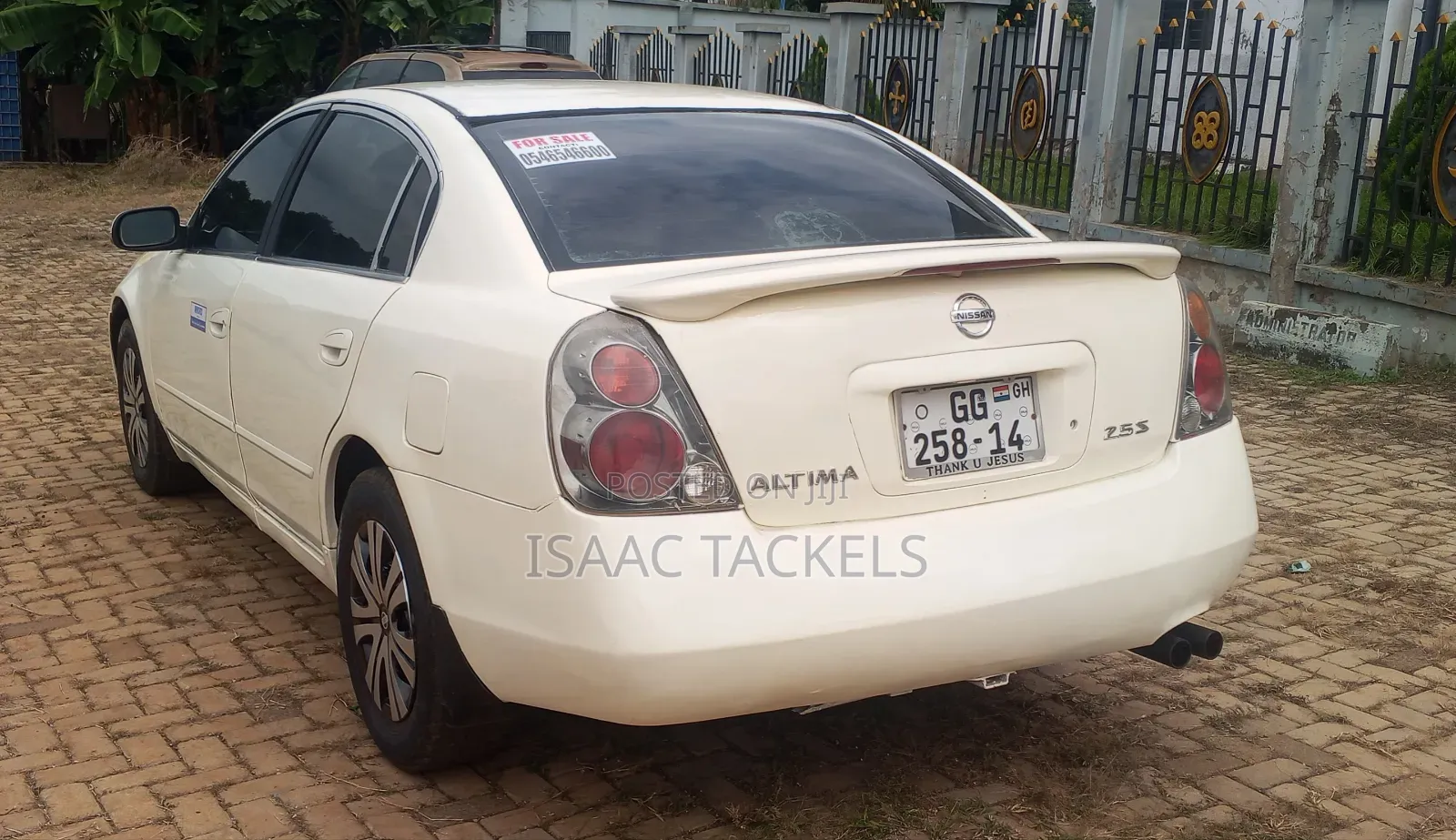 Nissan Altima 2012 White