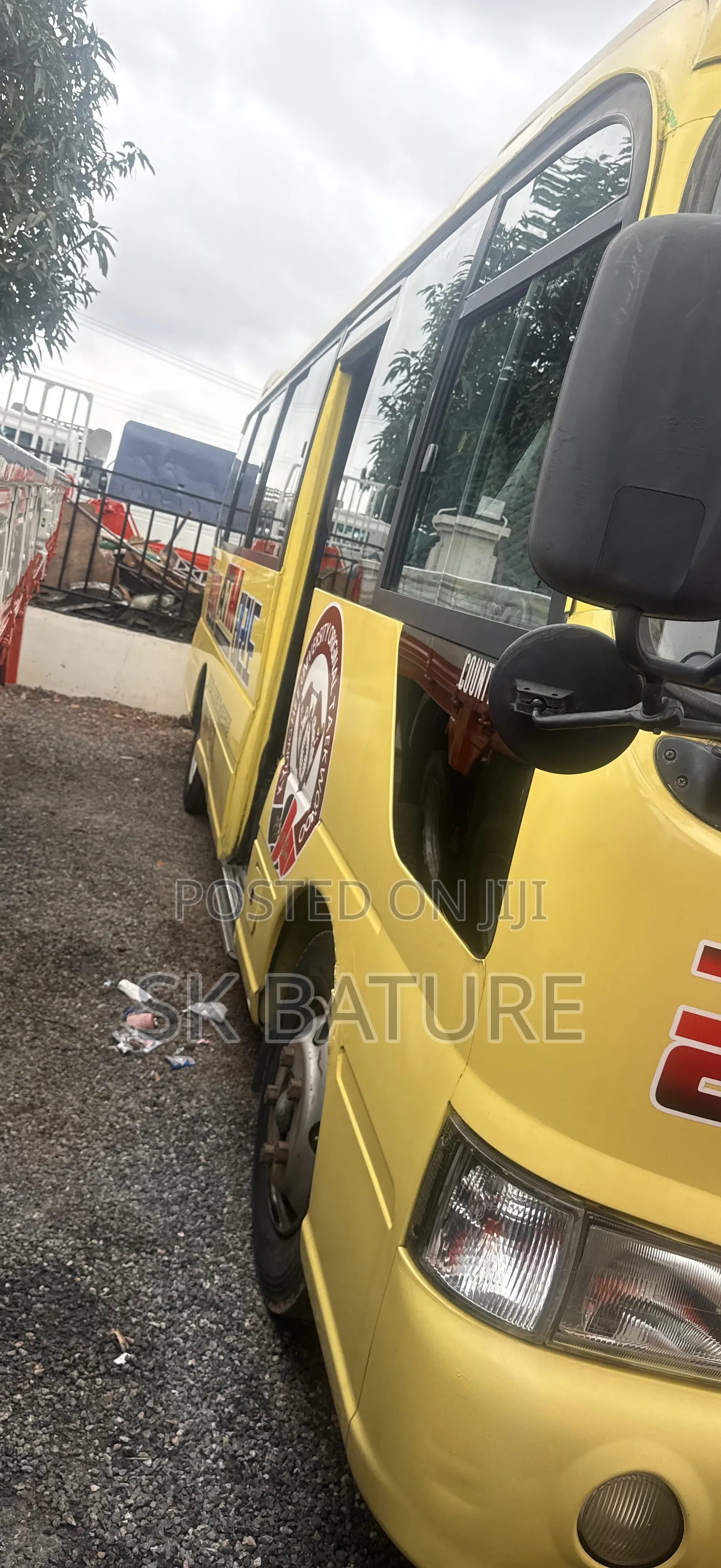 Hyundai County 2015 Yellow