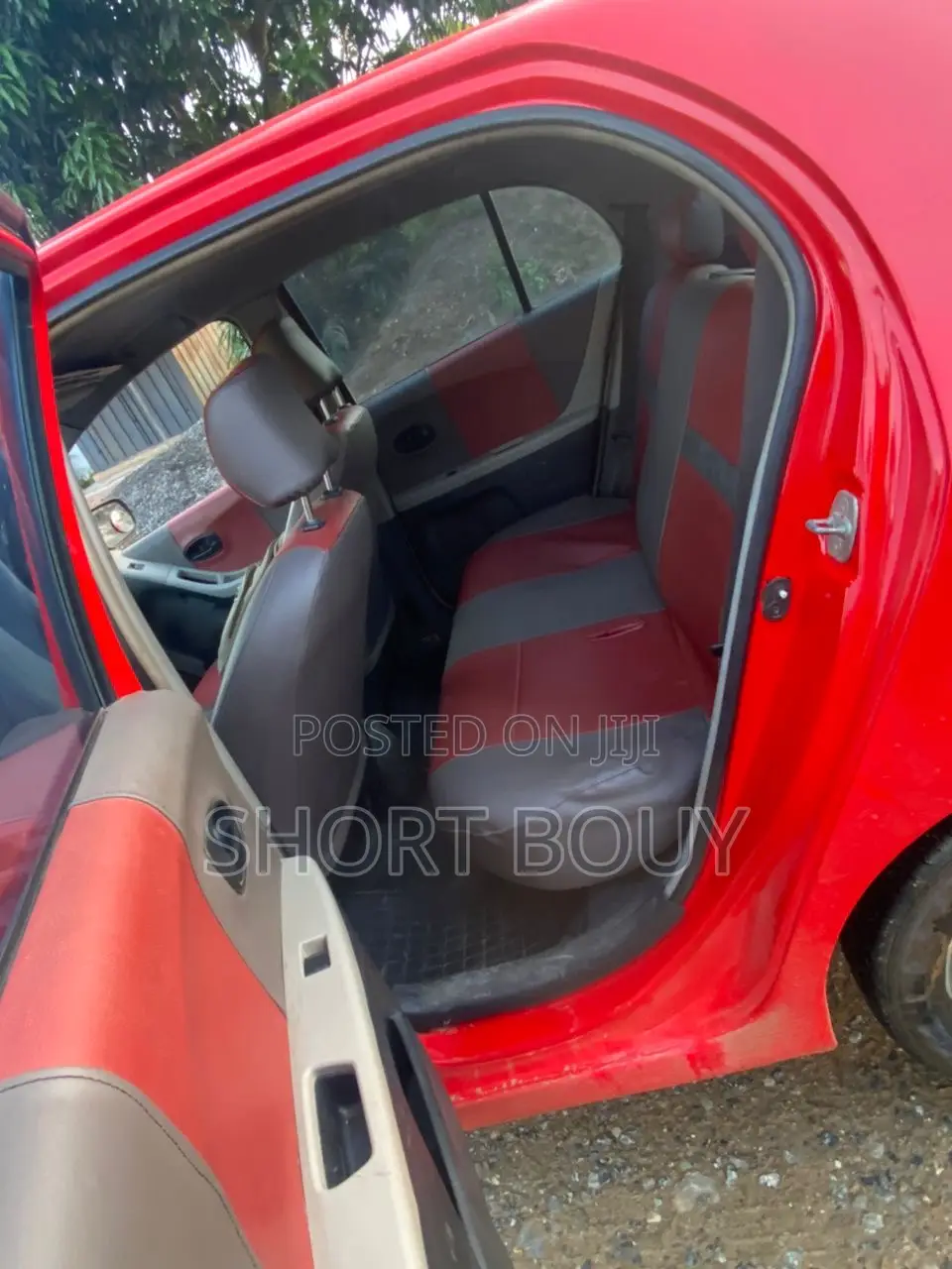 Toyota Vitz 1.5 FWD 5dr 2010 Red