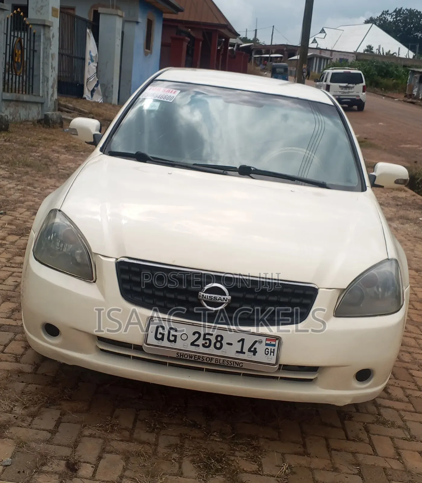 Nissan Altima 2012 White