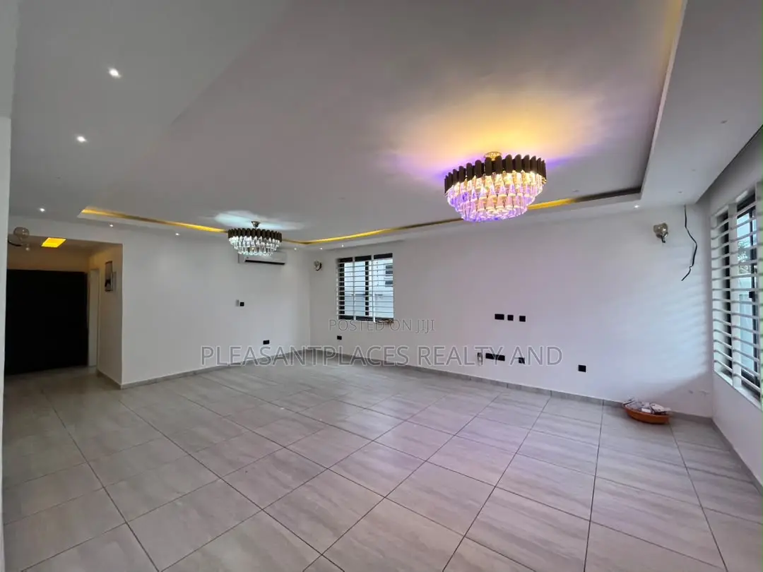 4bdrm House in Pleasantplaces And, Ashaley Botwe for rent