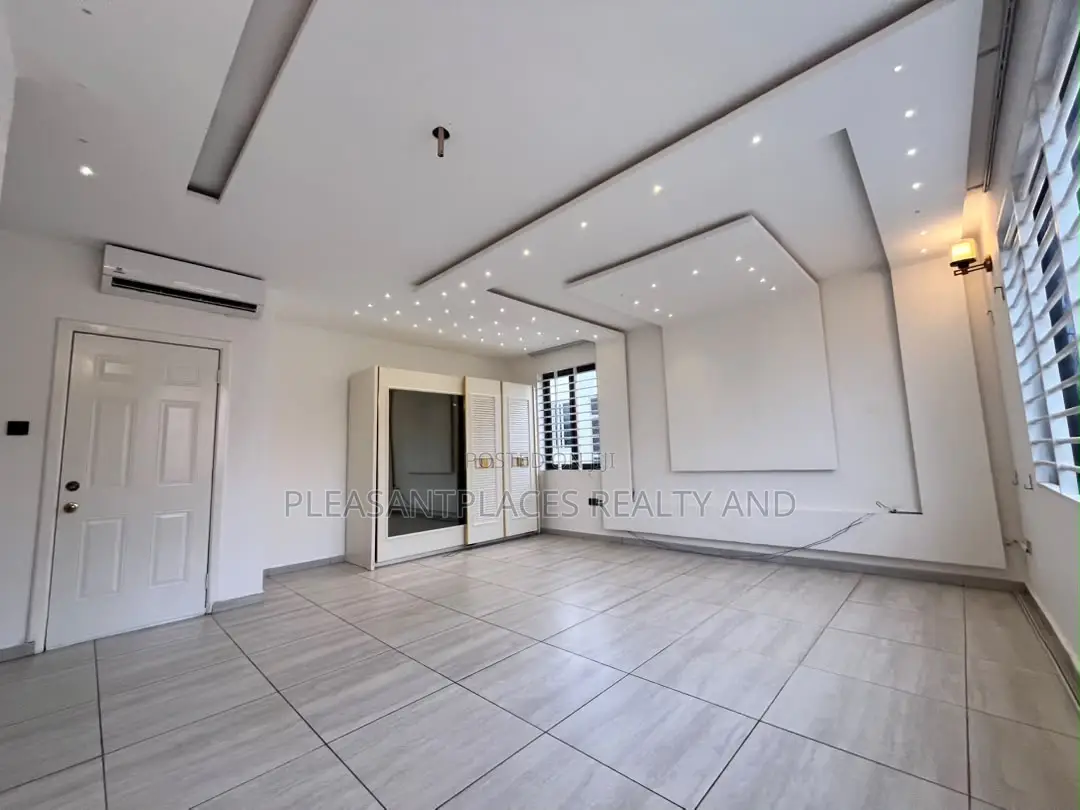 4bdrm House in Pleasantplaces And, Ashaley Botwe for rent