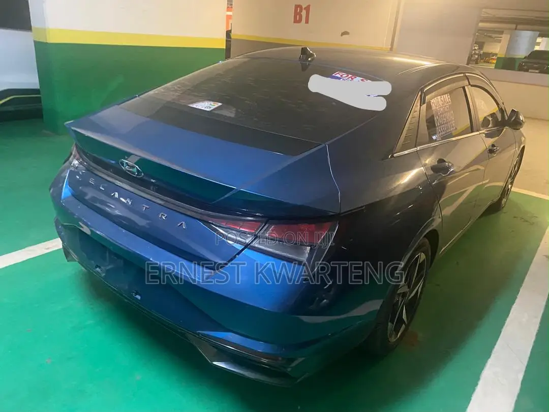 Hyundai Elantra 2021 Blue