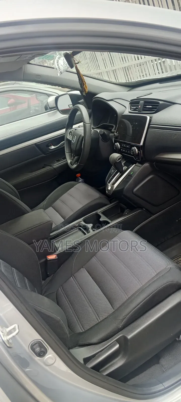 Honda CR-V 2018 Silver