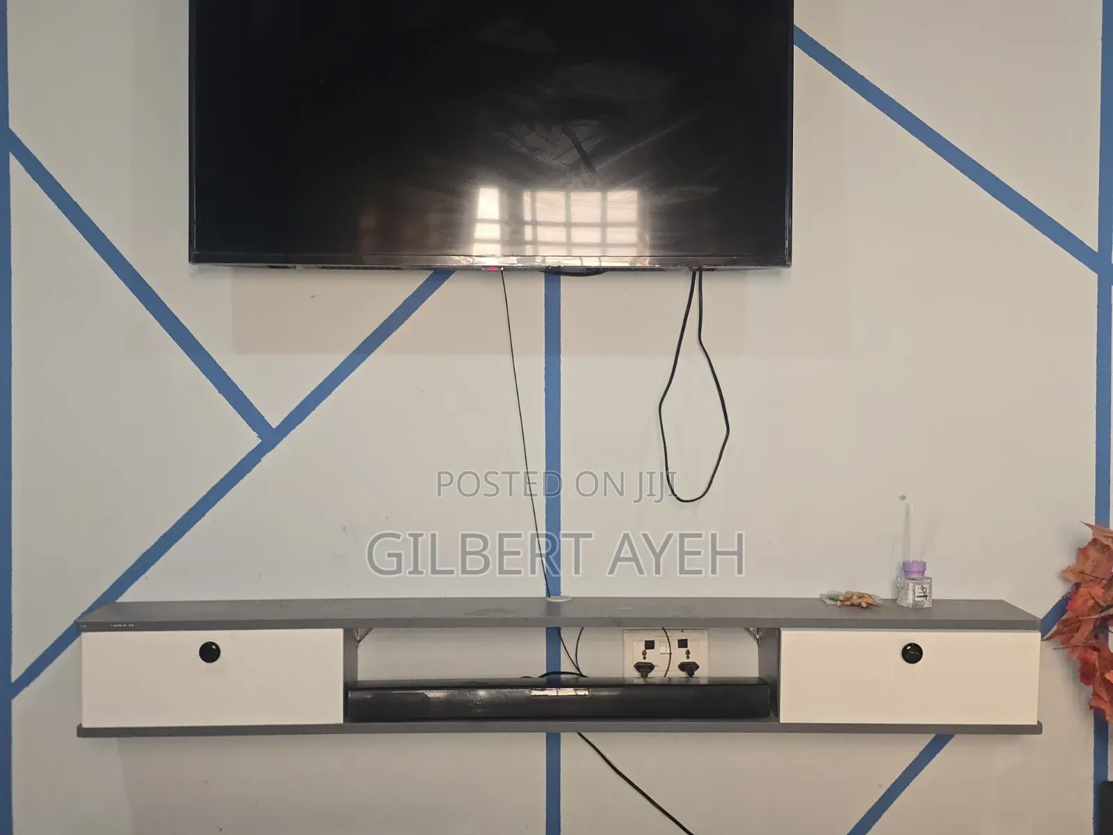 Simple TV Stand