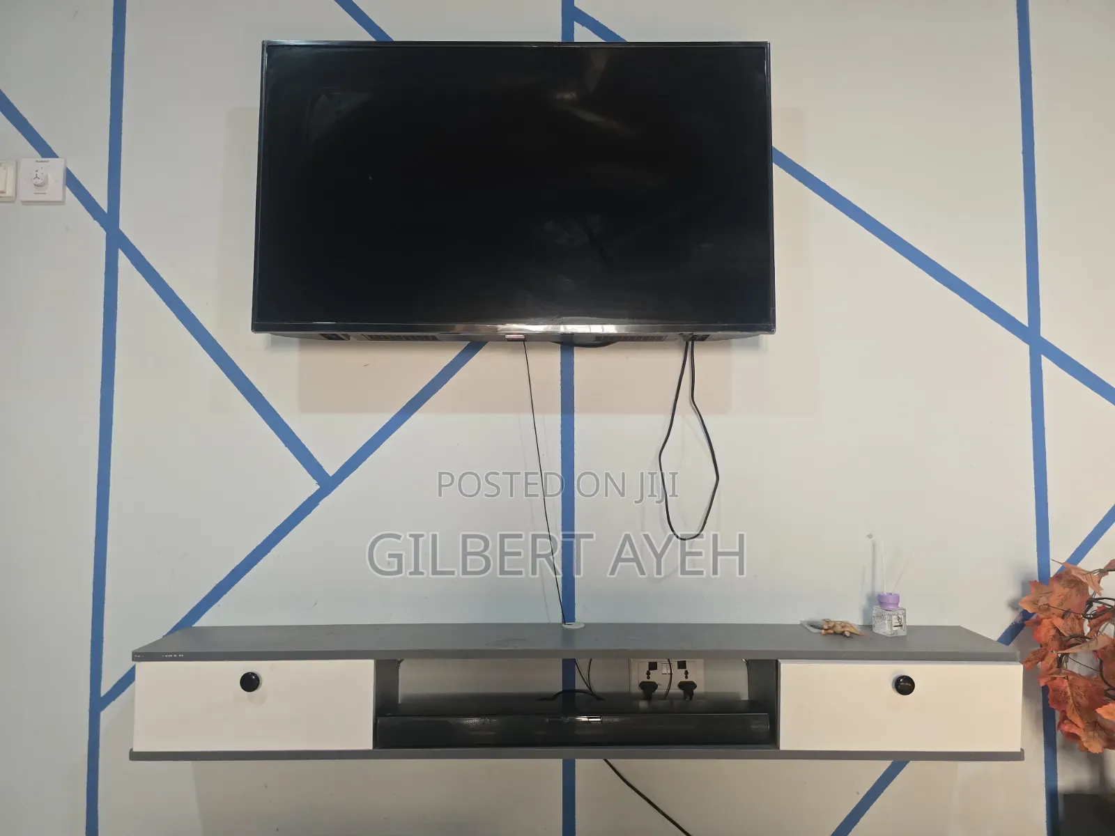 Simple TV Stand