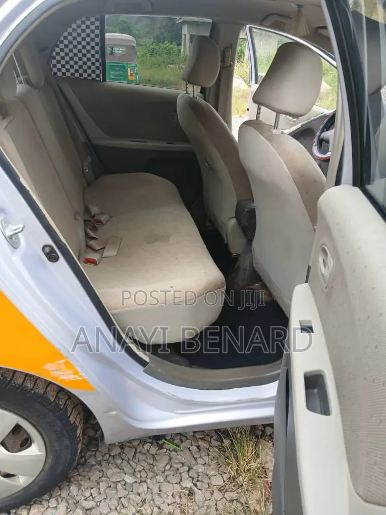 Toyota Vitz 2010 Burgundy