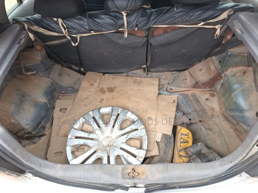 Nissan Almera 2005 Silver