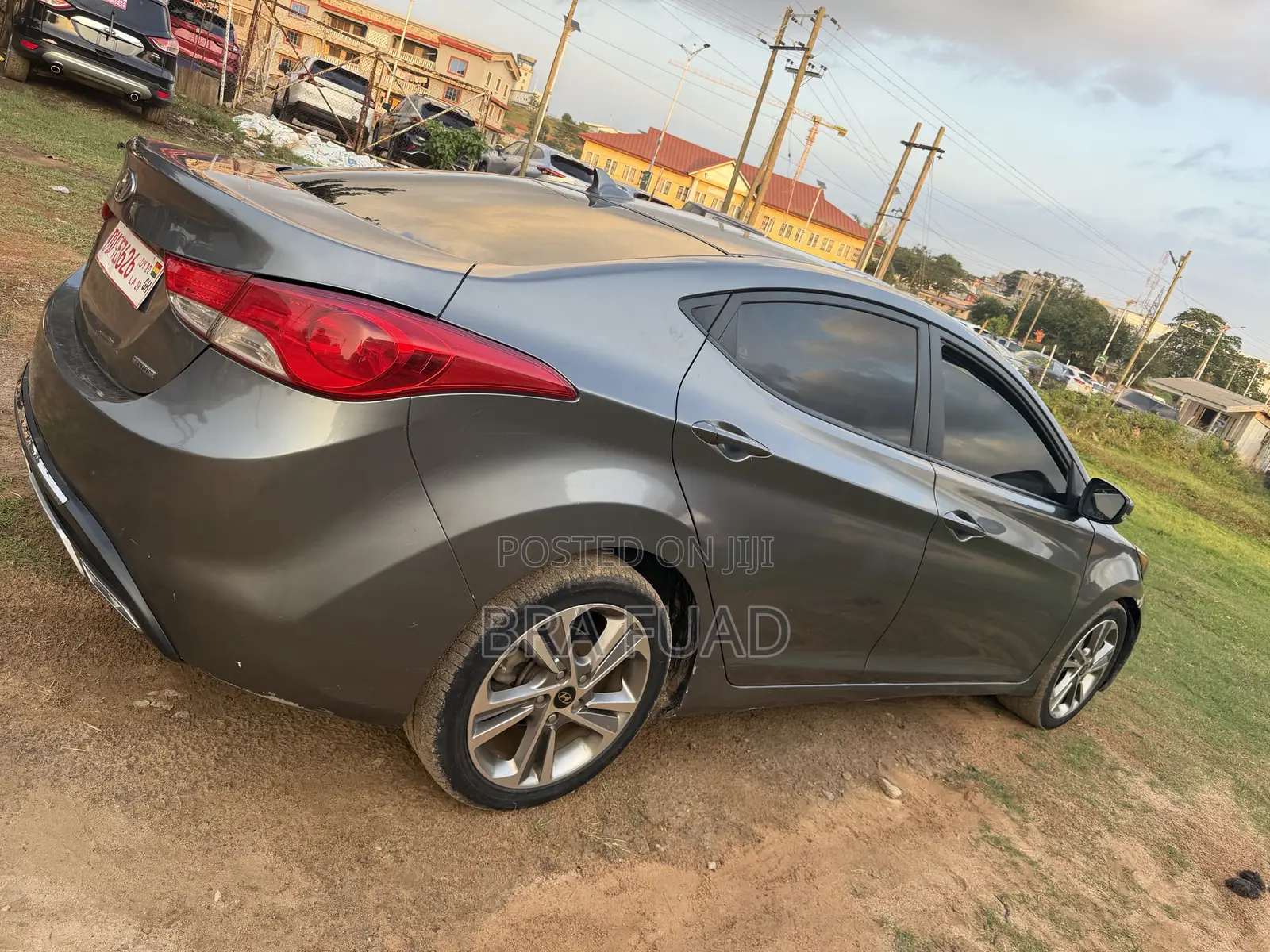 Hyundai Elantra Limited Sedan FWD (1.8L 4cyl 6A) 2013 Gray