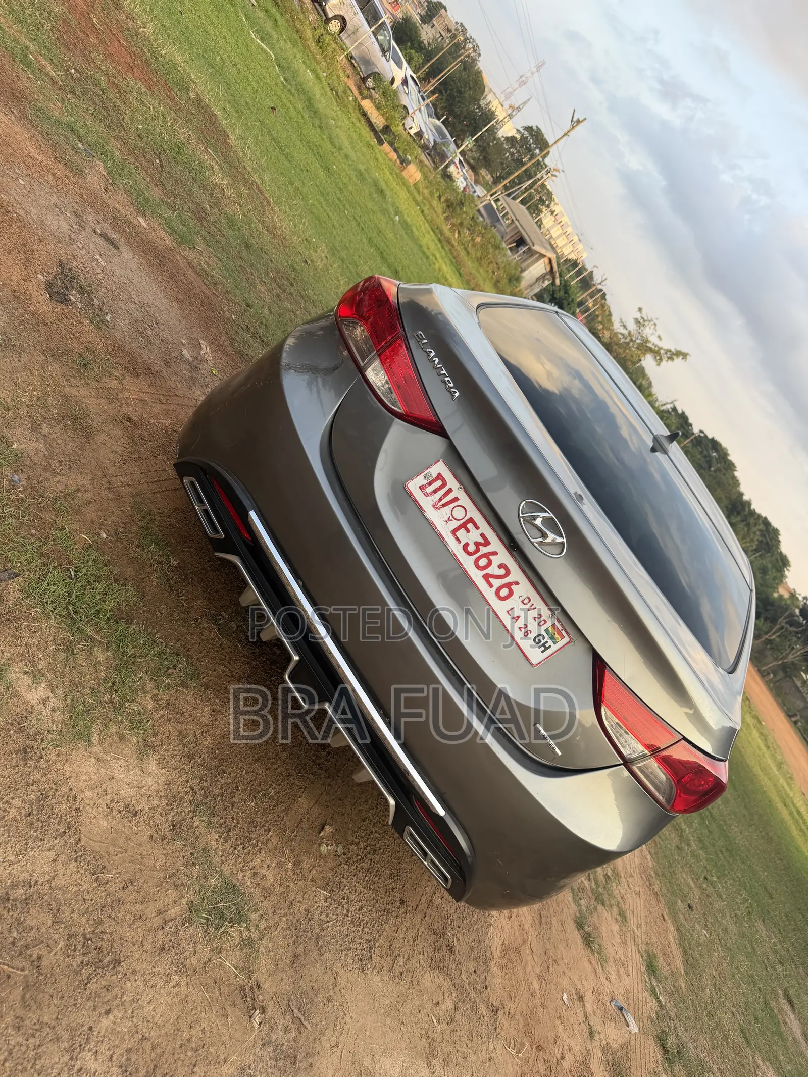 Hyundai Elantra Limited Sedan FWD (1.8L 4cyl 6A) 2013 Gray