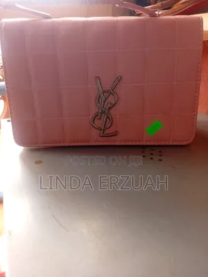 Beautiful Gucci Leather Hand Bag for Sale