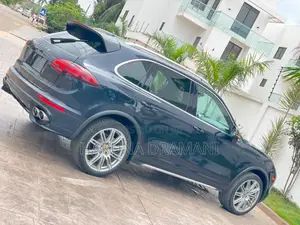 Porsche Cayenne Platinum Edition AWD 2018 Black