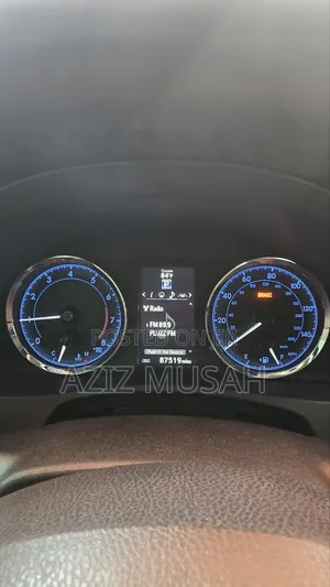 Toyota Corolla XSE 4dr Sedan (1.8L 4cyl CVT) 2017 Gray