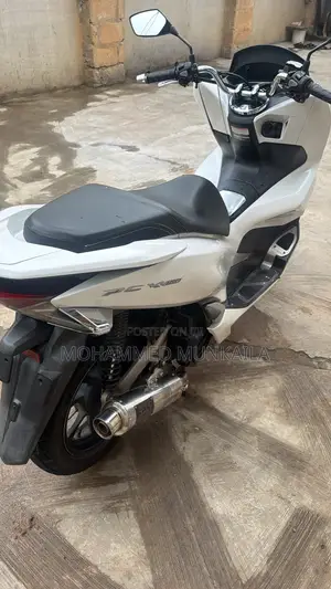 Honda 2022 White