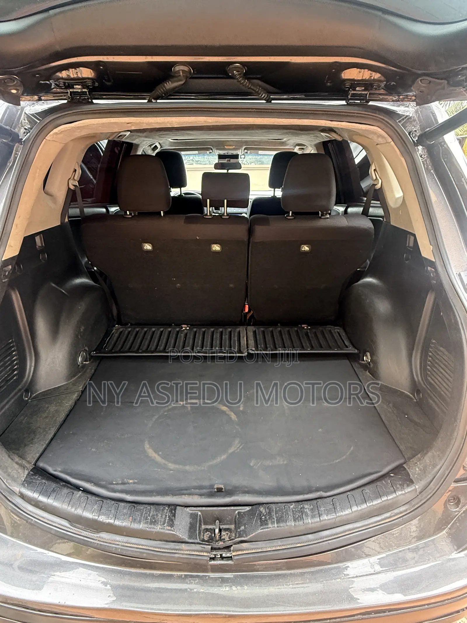 Toyota RAV4 Platinum AWD (2.5L 4cyl 6A) 2017 Gray