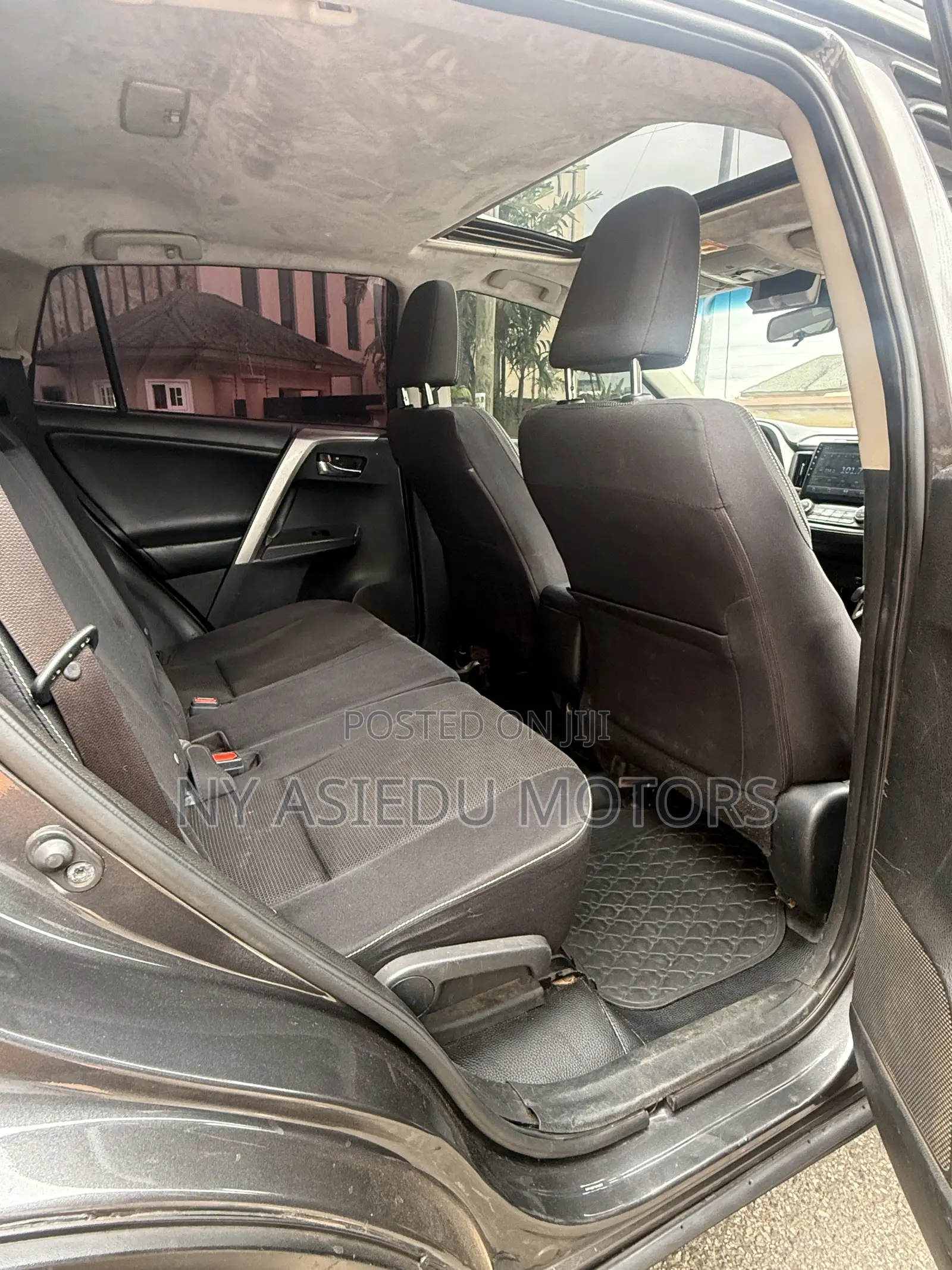 Toyota RAV4 Platinum AWD (2.5L 4cyl 6A) 2017 Gray
