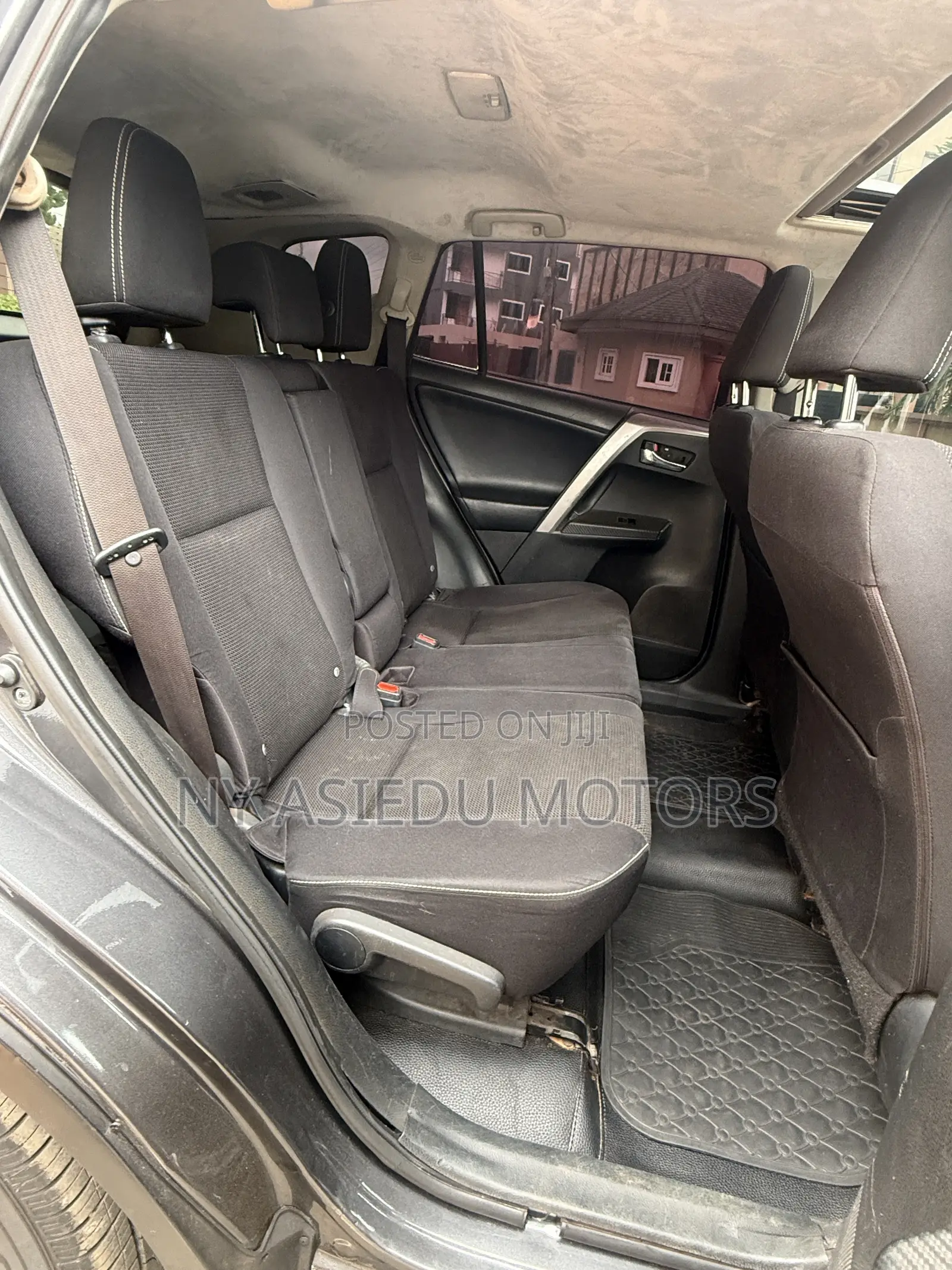 Toyota RAV4 Platinum AWD (2.5L 4cyl 6A) 2017 Gray