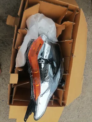 Mitsubishi L200 2015-2016 Headlights (R)