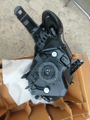 Mitsubishi L200 2015-2016 Headlights (R)
