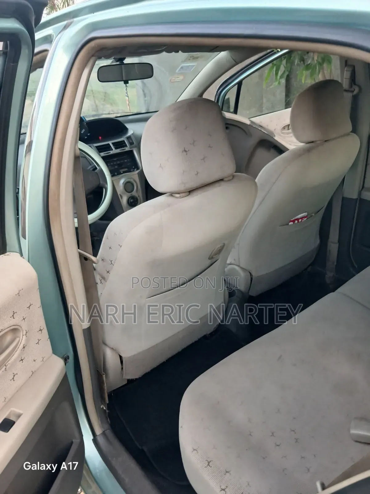 Toyota Vitz 2010 Green